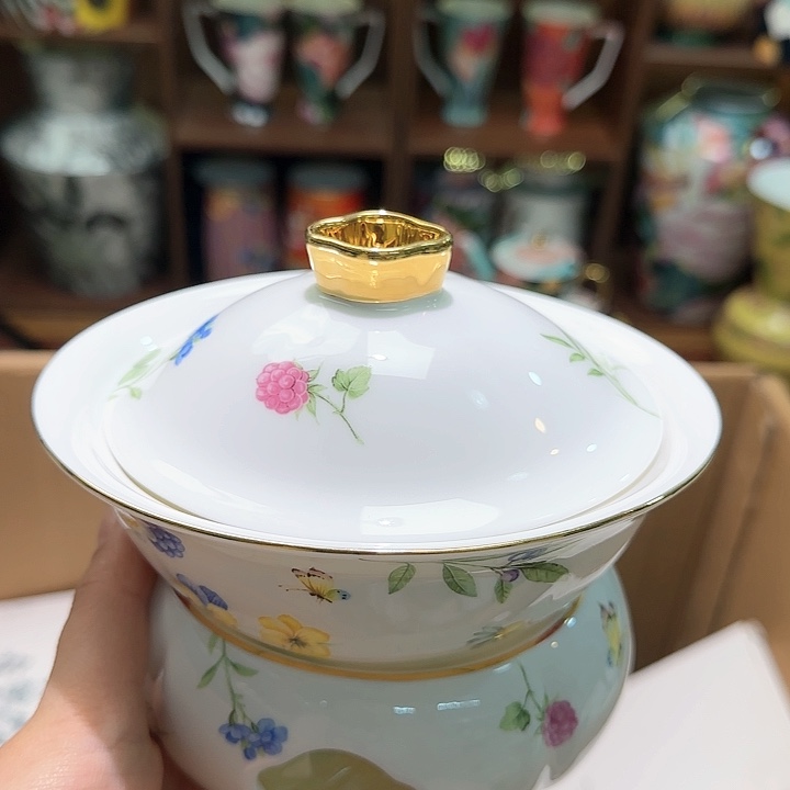 骨瓷实付满10包邮哈?***了