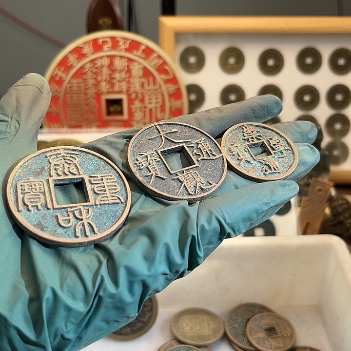 月***一铜现代翻砂工艺作品