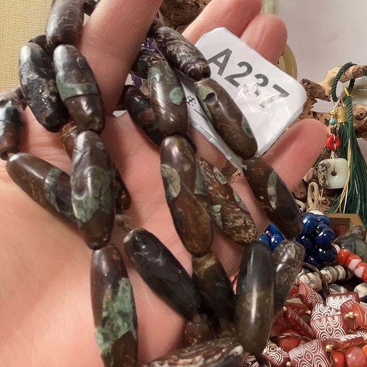 太****玛瑙/玉髓未镶嵌颈饰