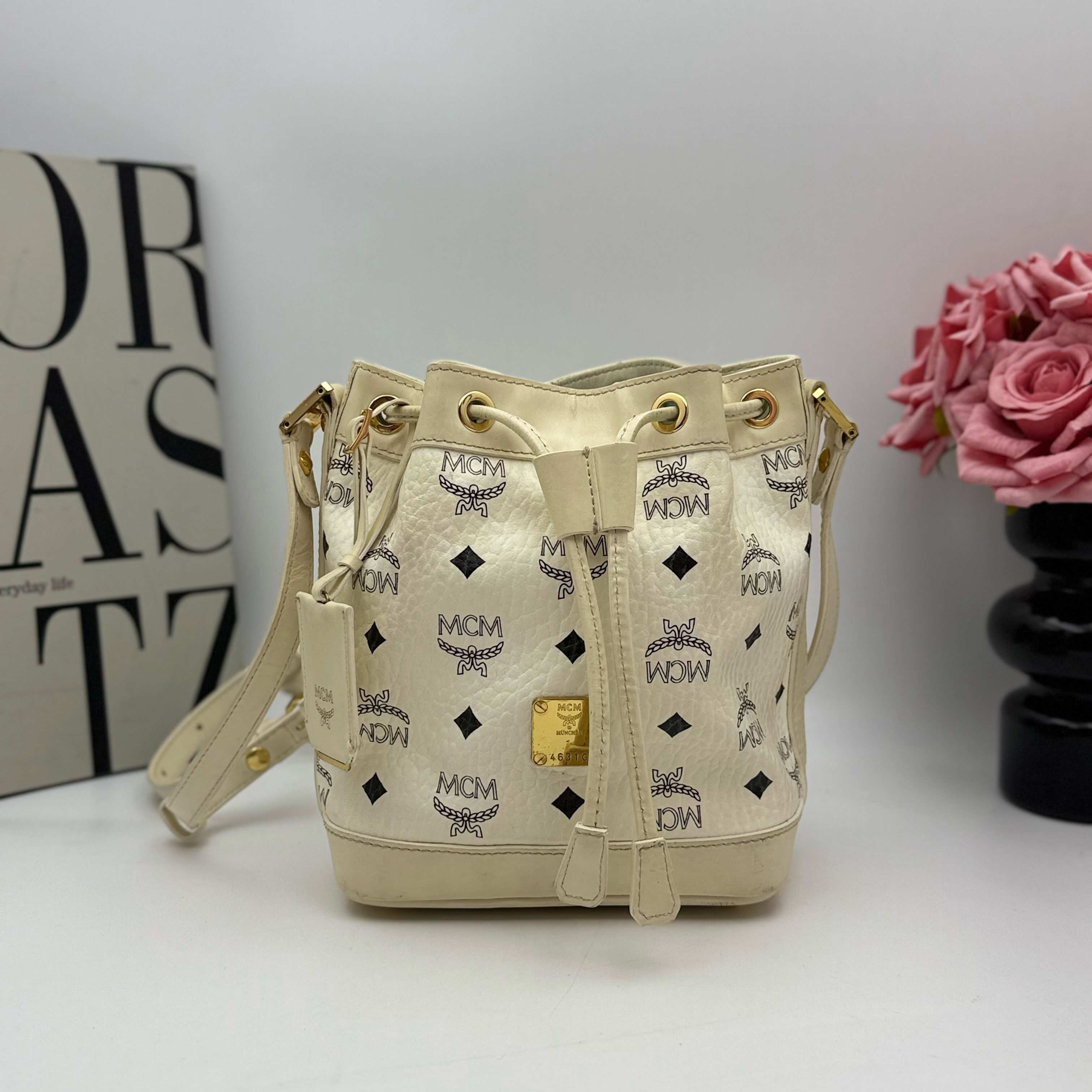 95新 MCM MCM/MCM  xy 9417白色抽绳水桶包 21x17