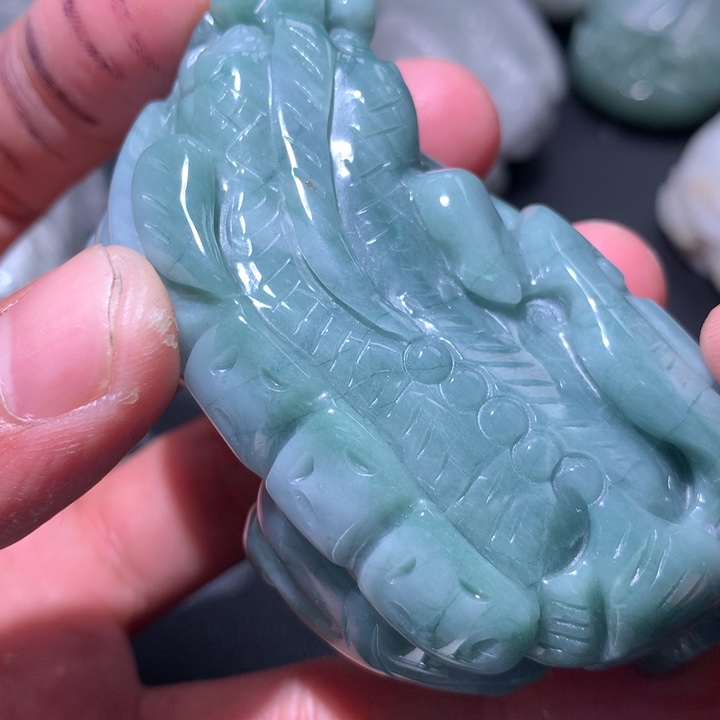 翡翠未镶嵌颈饰保真天然a货翡翠