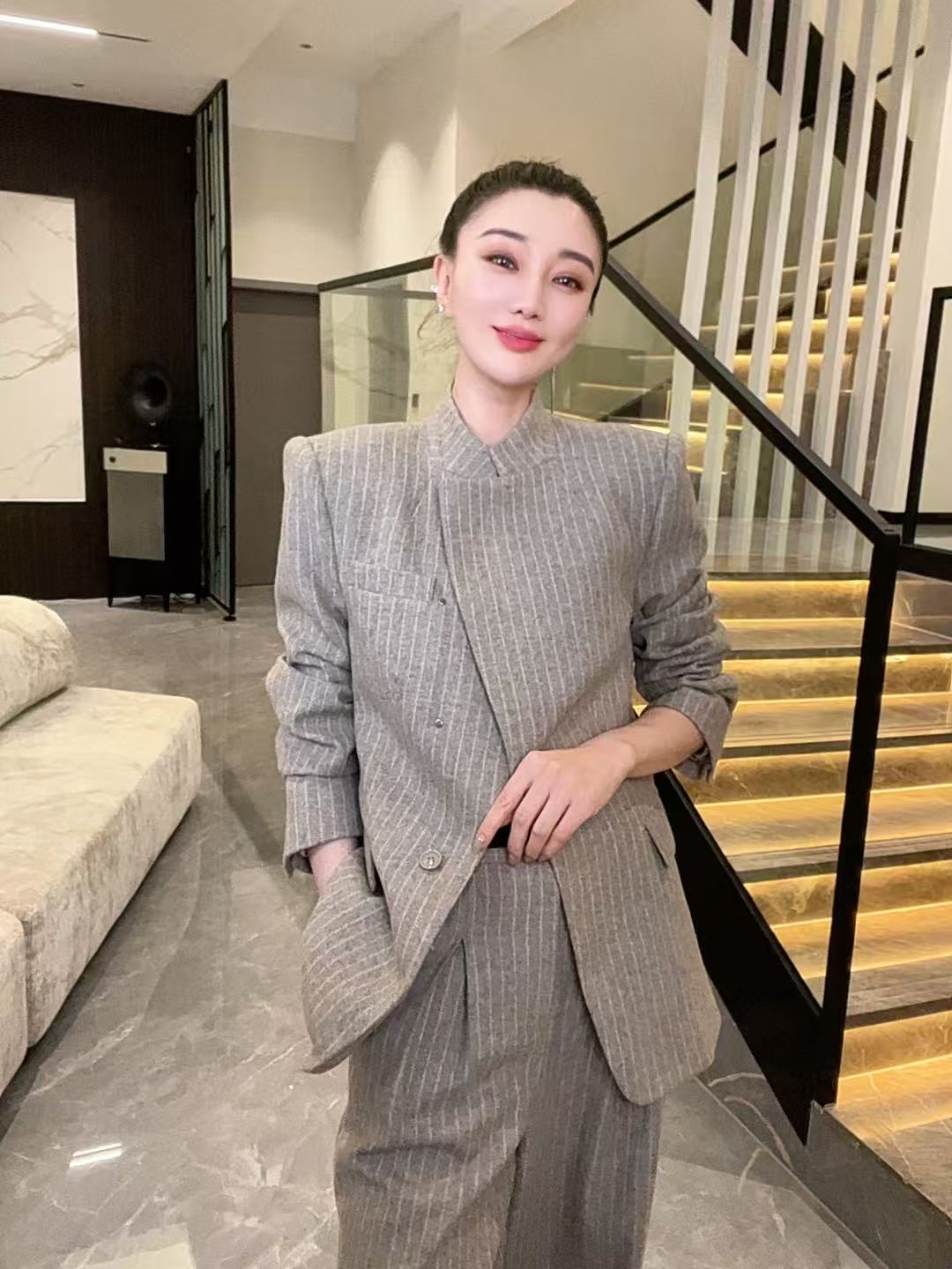 【宝姐家/西装】秋冬西装灰咖色轻职风秋冬羊毛单排扣休闲时尚25401