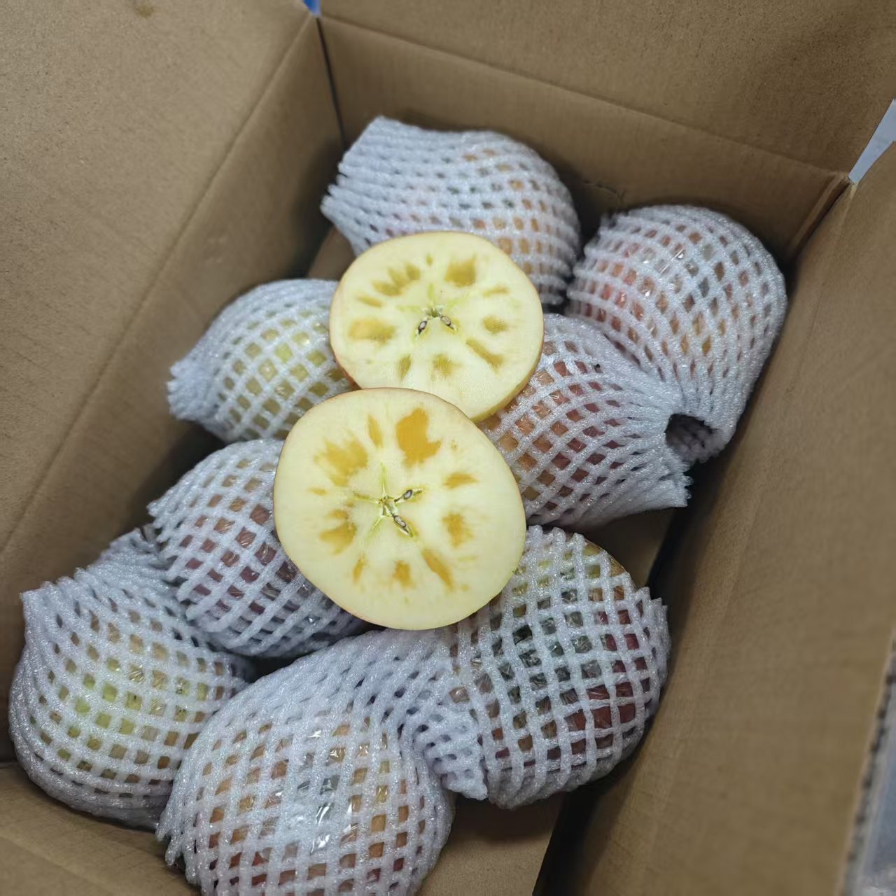 【新疆丑苹果】1箱（带箱8斤左右） 仅限大同平城区 云冈区可拍