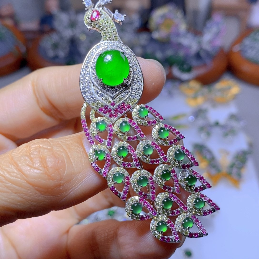 翡翠颈饰合金天然翡翠