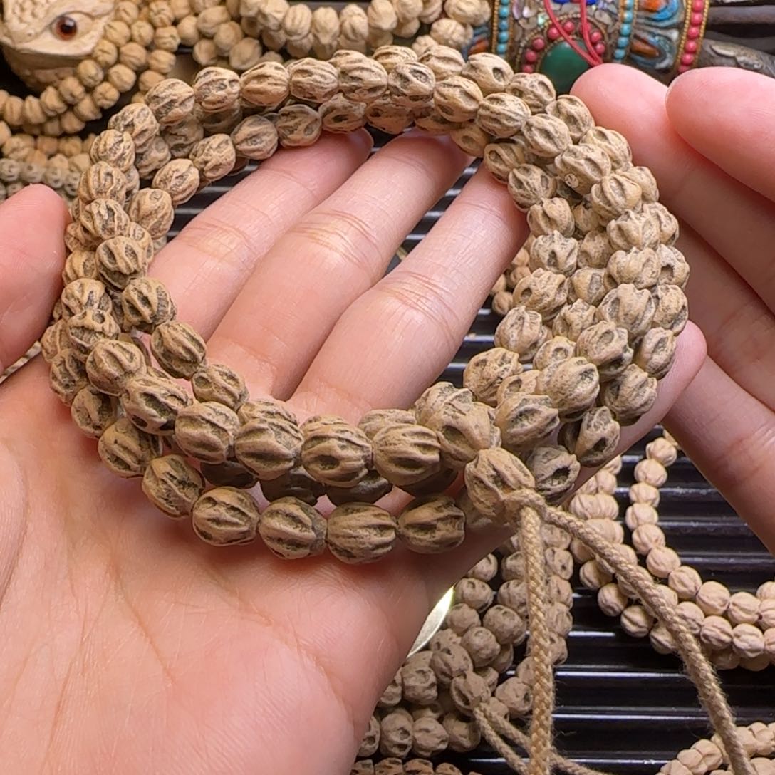 柏香籽/百香籽吊坠L****⭐