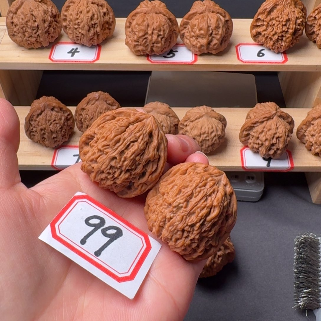 H***H把件文玩核桃全品38尺南疆石