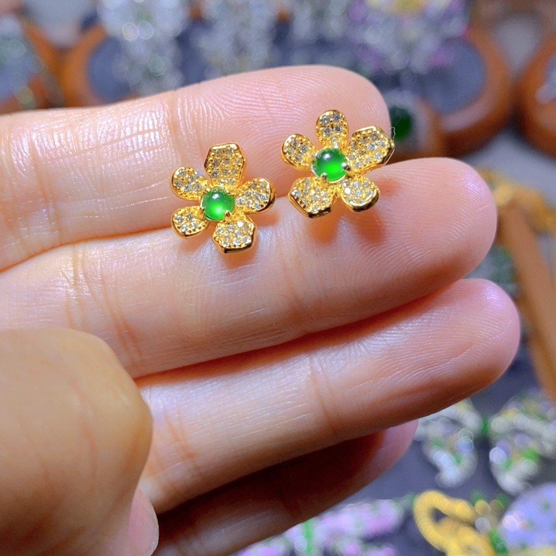 翡翠颈饰银S925镶嵌天然翡翠