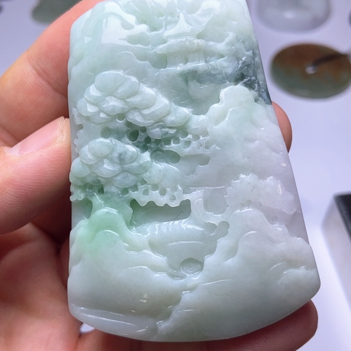 翡翠未镶嵌颈饰翡翠