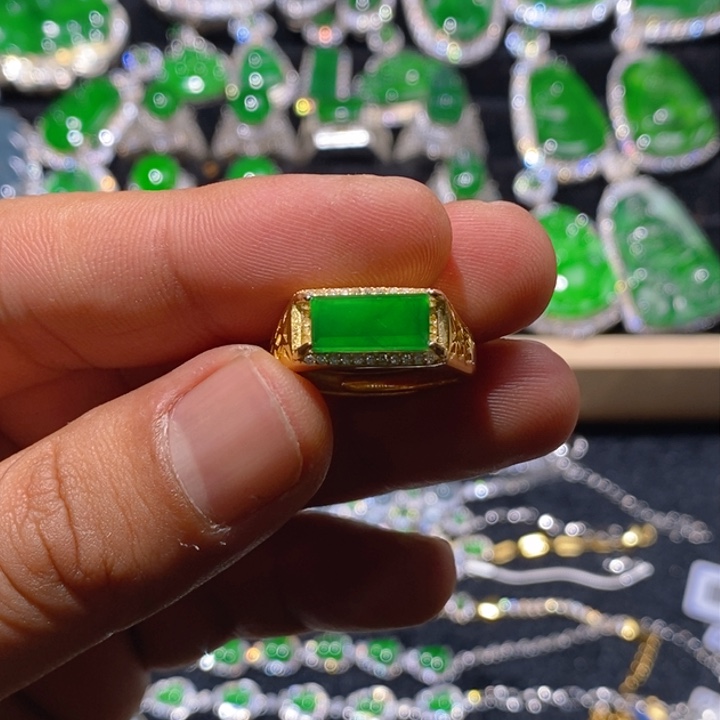 翡翠戒指未镶嵌天然A货翡翠