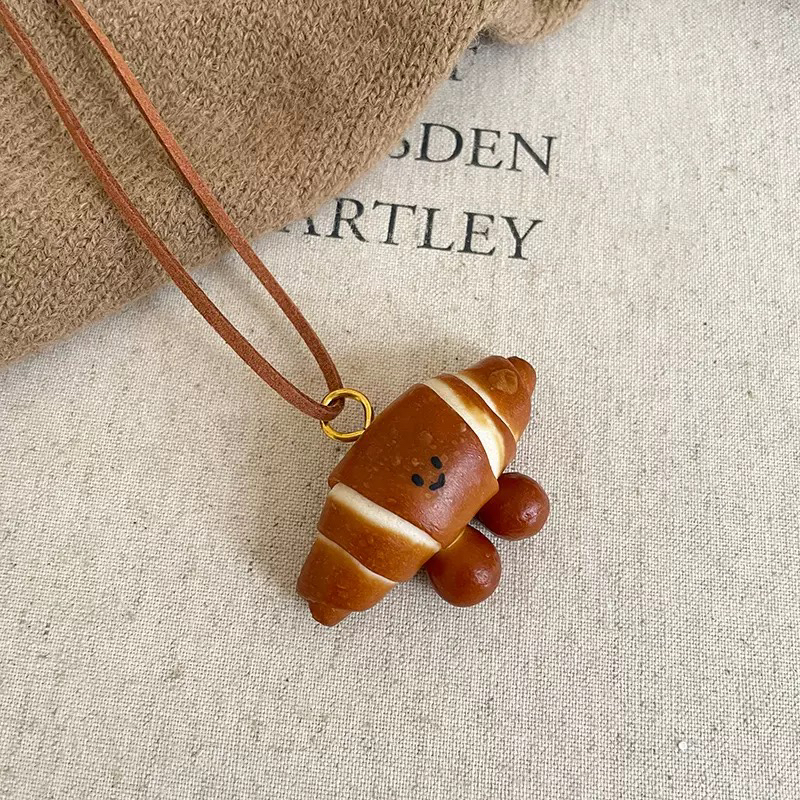 皮革打结面包微笑亚克力项链小众设计感个性挂脖链甜美气质项饰女