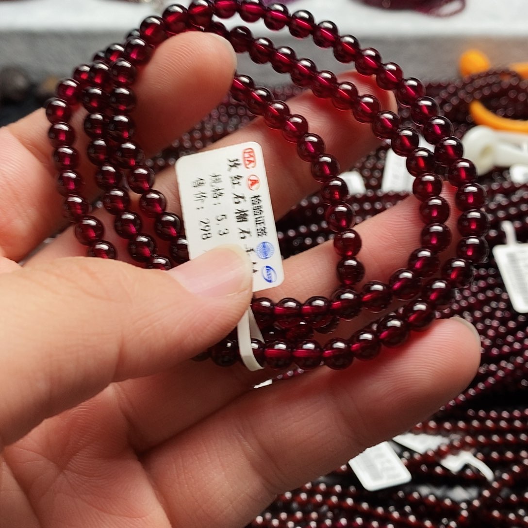 石榴石手链未镶嵌嘉**?5.3mm天花板玫红三圈