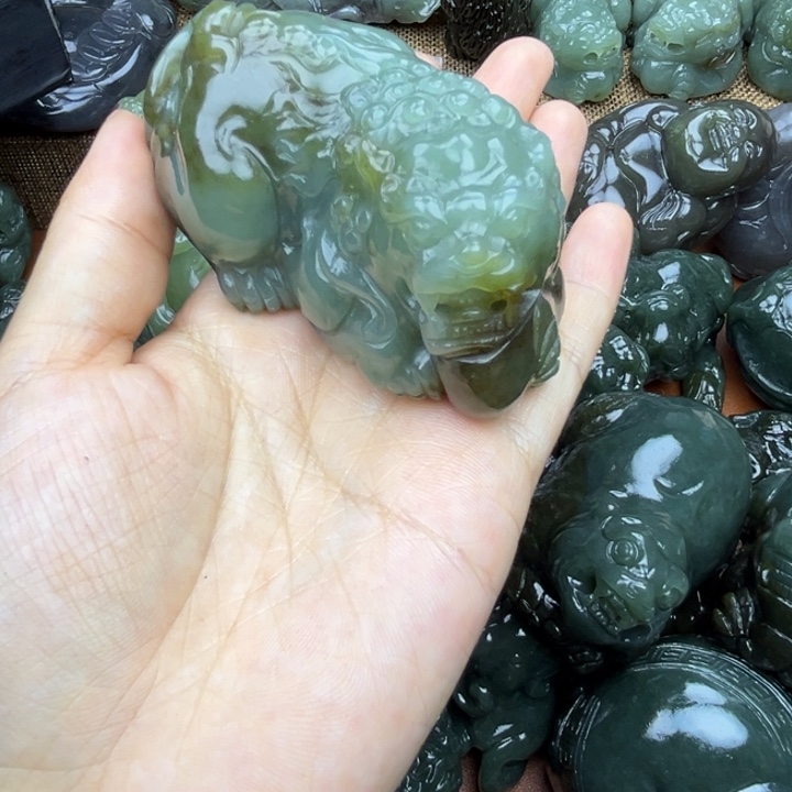 和田玉未镶嵌挂件