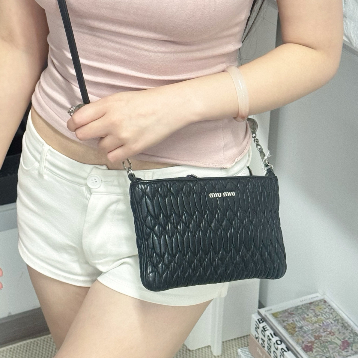 95新 MIU MIU/缪缪  miumiu黑银钻链斜挎包 