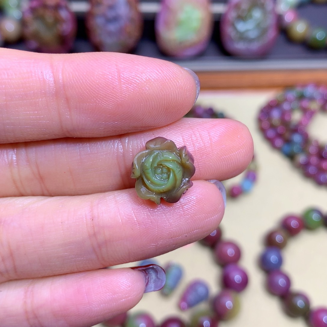 玛瑙挂件未镶嵌盐源