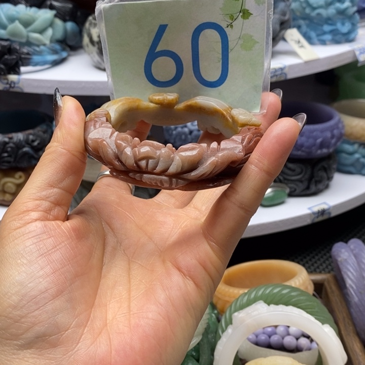 未镶嵌手镯石英岩玉