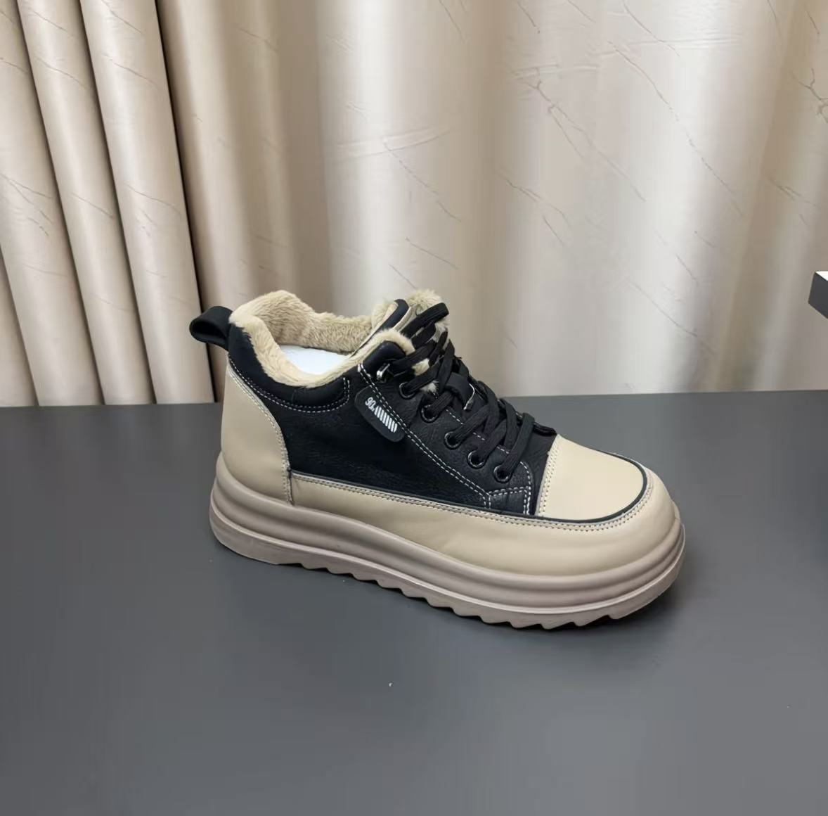 2025冬加绒加厚保暖时尚百搭防滑耐磨高帮休闲运动外穿新款厚底棉