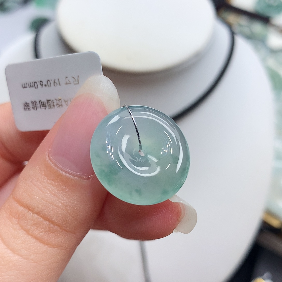 翡翠未镶嵌胸饰翡翠40，19/6