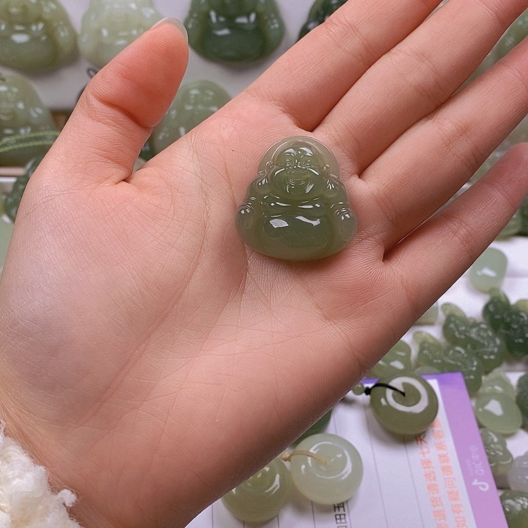ღ***࿐和田玉未镶嵌颈饰