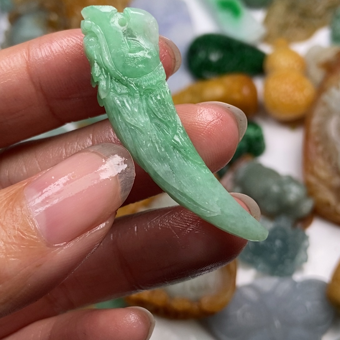 定制翡翠未镶嵌翡翠