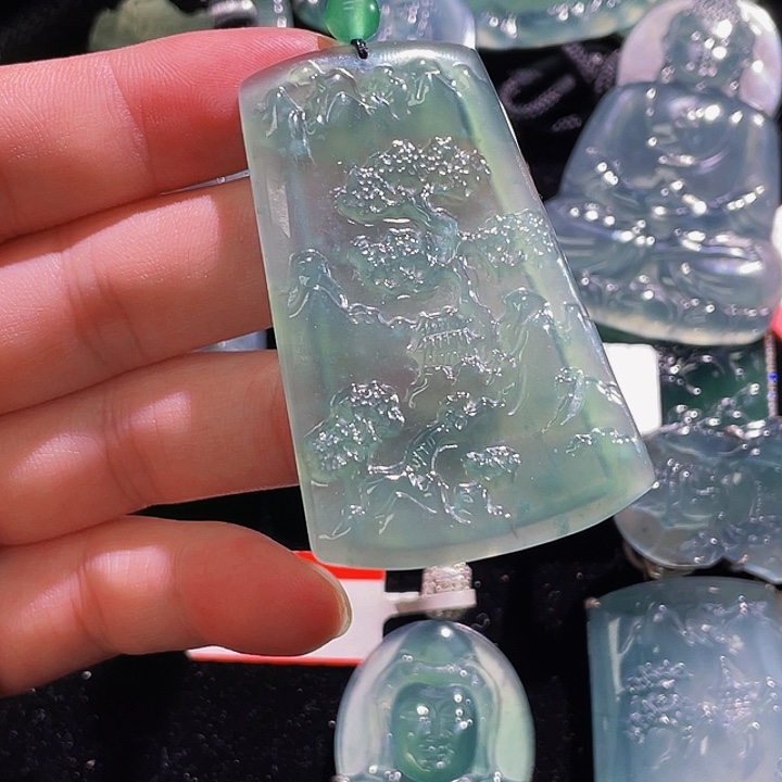 翡翠颈饰未镶嵌58，