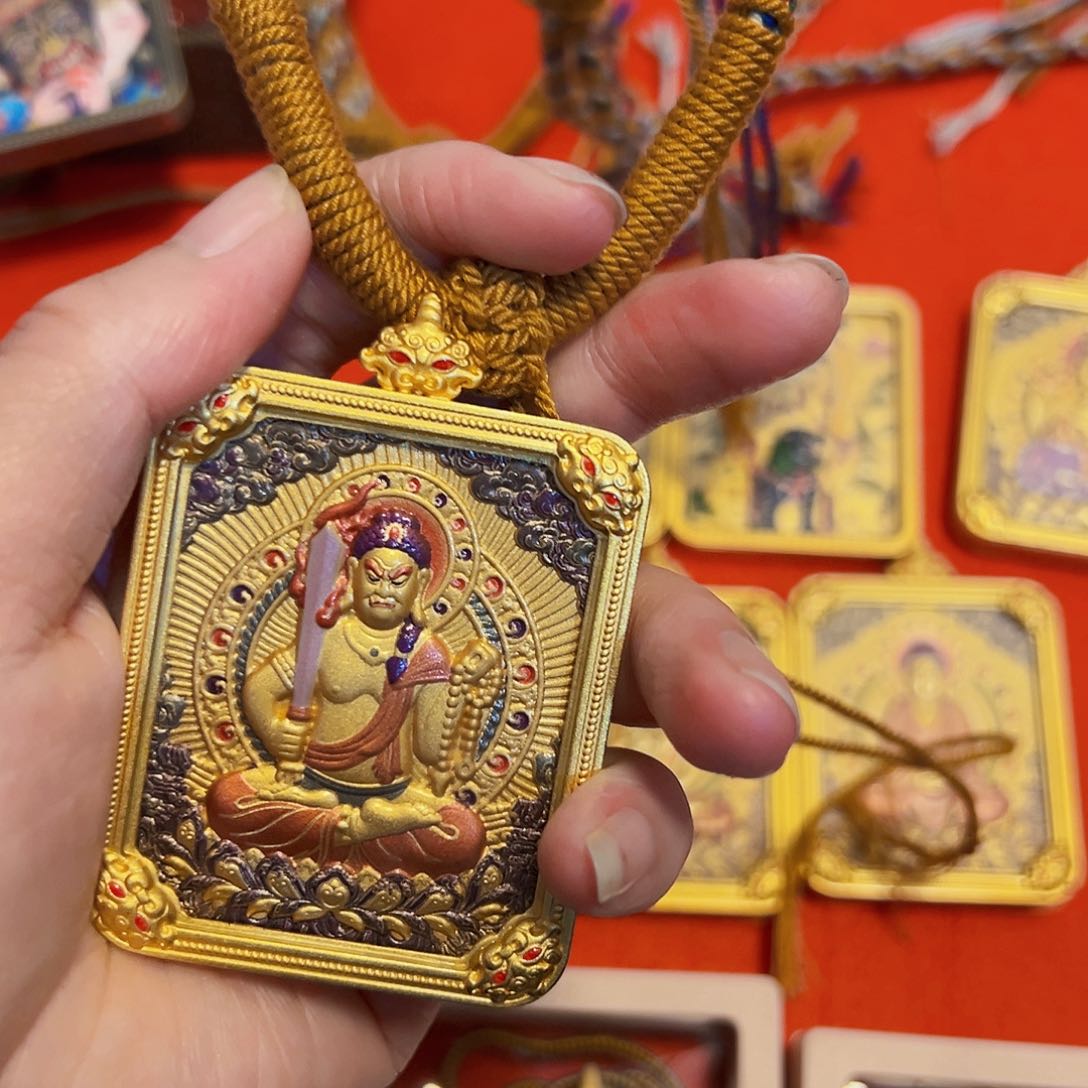 佛心果吊坠D***丽新年快乐啊小可爱