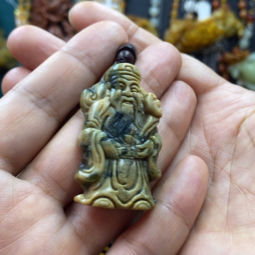 【闪购商品】蛇纹石玉未镶嵌吊坠