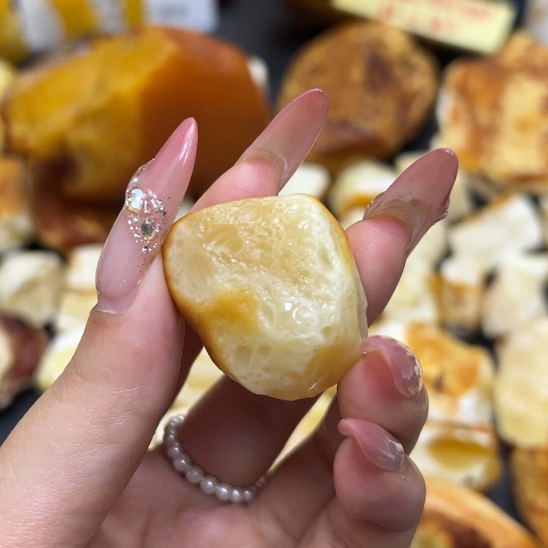 定制琥珀未镶嵌當**生蜜蜡