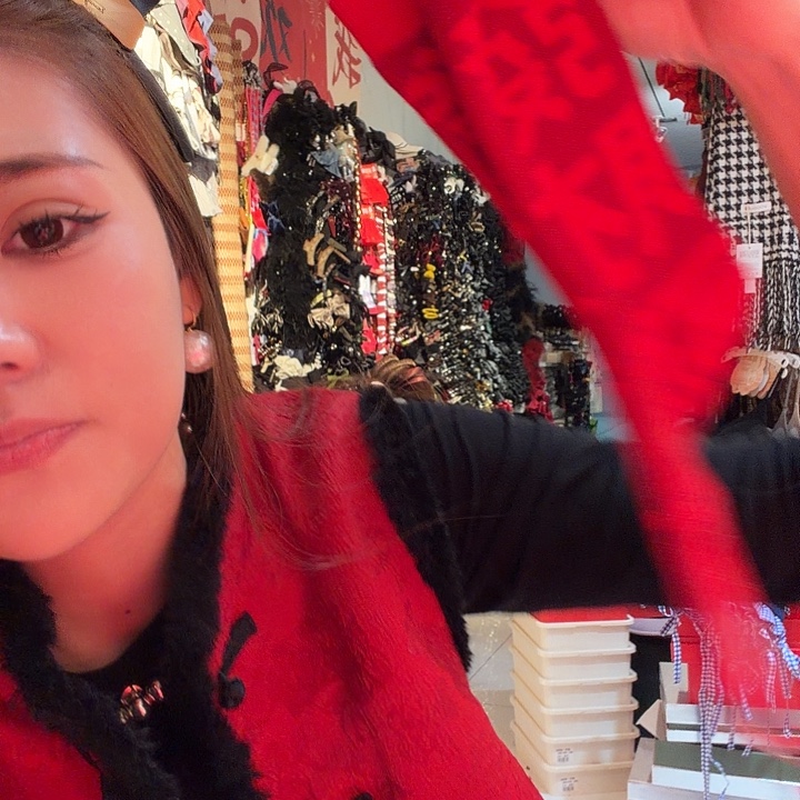 三醋酯纤维发财过年红袜子