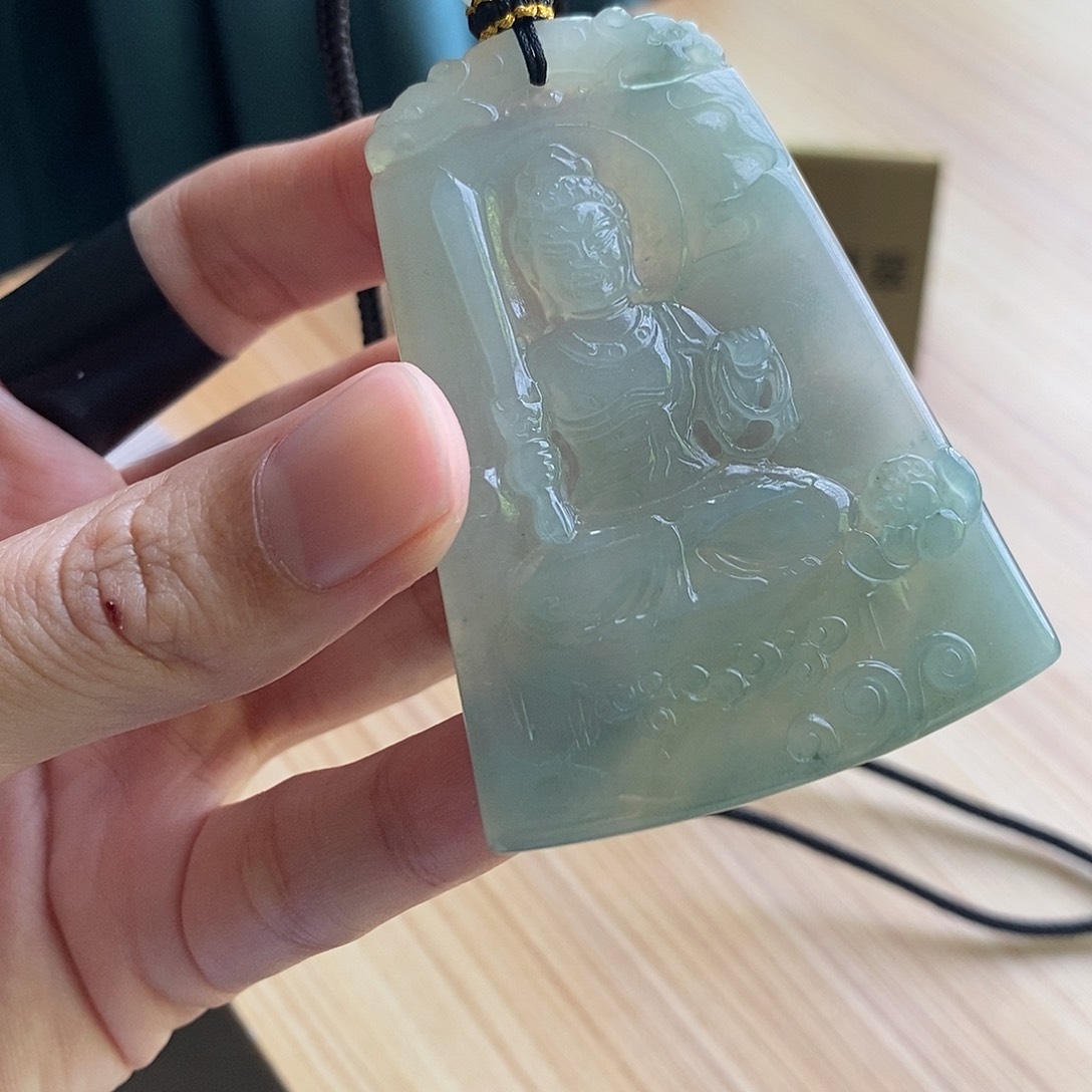 【闪购商品】颈饰未镶嵌翡翠万****调天然缅甸A货翡翠