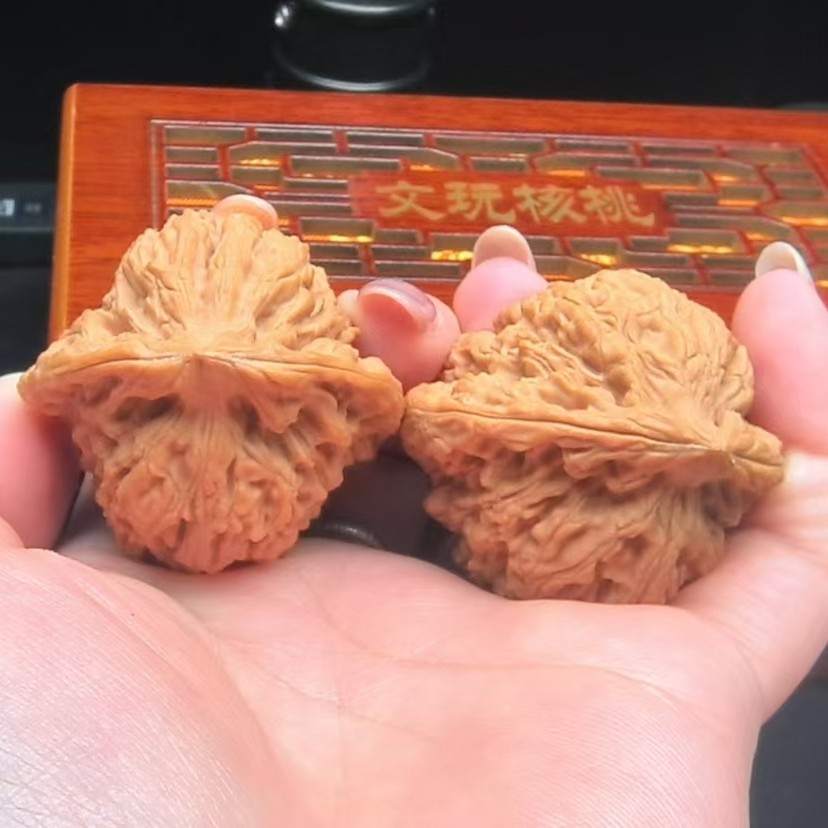 文玩核桃南疆石大尺寸精品收藏手把件
