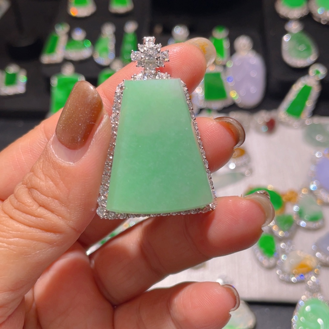 翡翠颈饰银S925镶嵌糖****姐精品