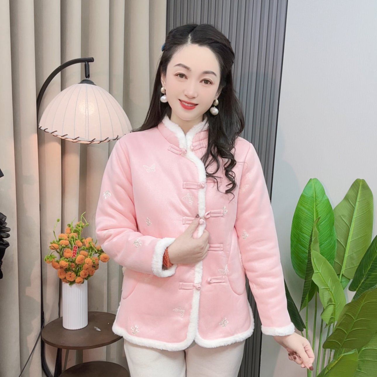 冬季新款妈妈装复古中式加绒加厚时尚女装棉衣外套绣花