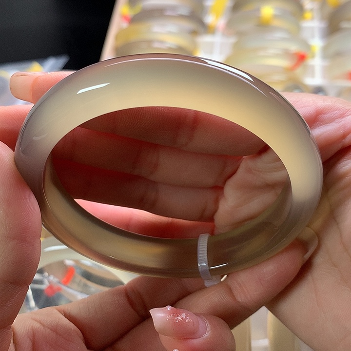 玛瑙/玉髓未镶嵌手镯玻璃灰金6364毕业