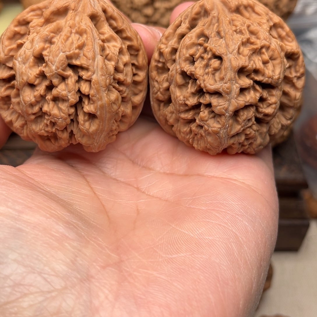 【闪购商品】?****?文玩核桃手把件46大粗筋