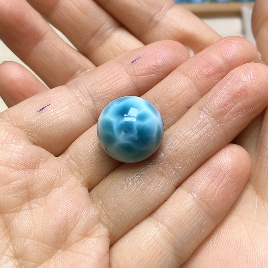 Y***i针钠钙石（海纹石）未镶嵌颈饰