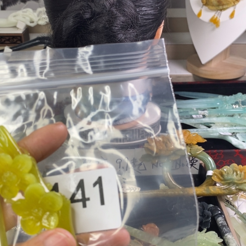 【闪购商品】岫玉发饰未镶嵌魈****！