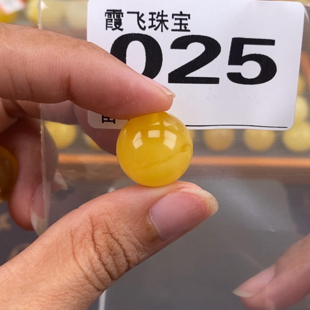 琥珀未镶嵌珠宝奇石17