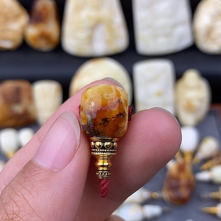 琥珀未镶嵌裸石11三通微瑕c553