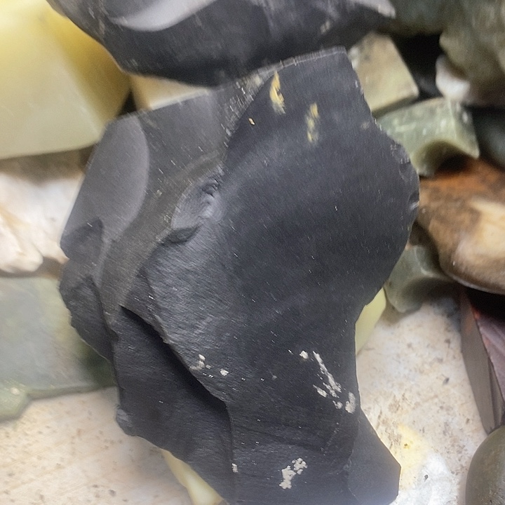 透闪石质玉挂件未镶嵌飞*会