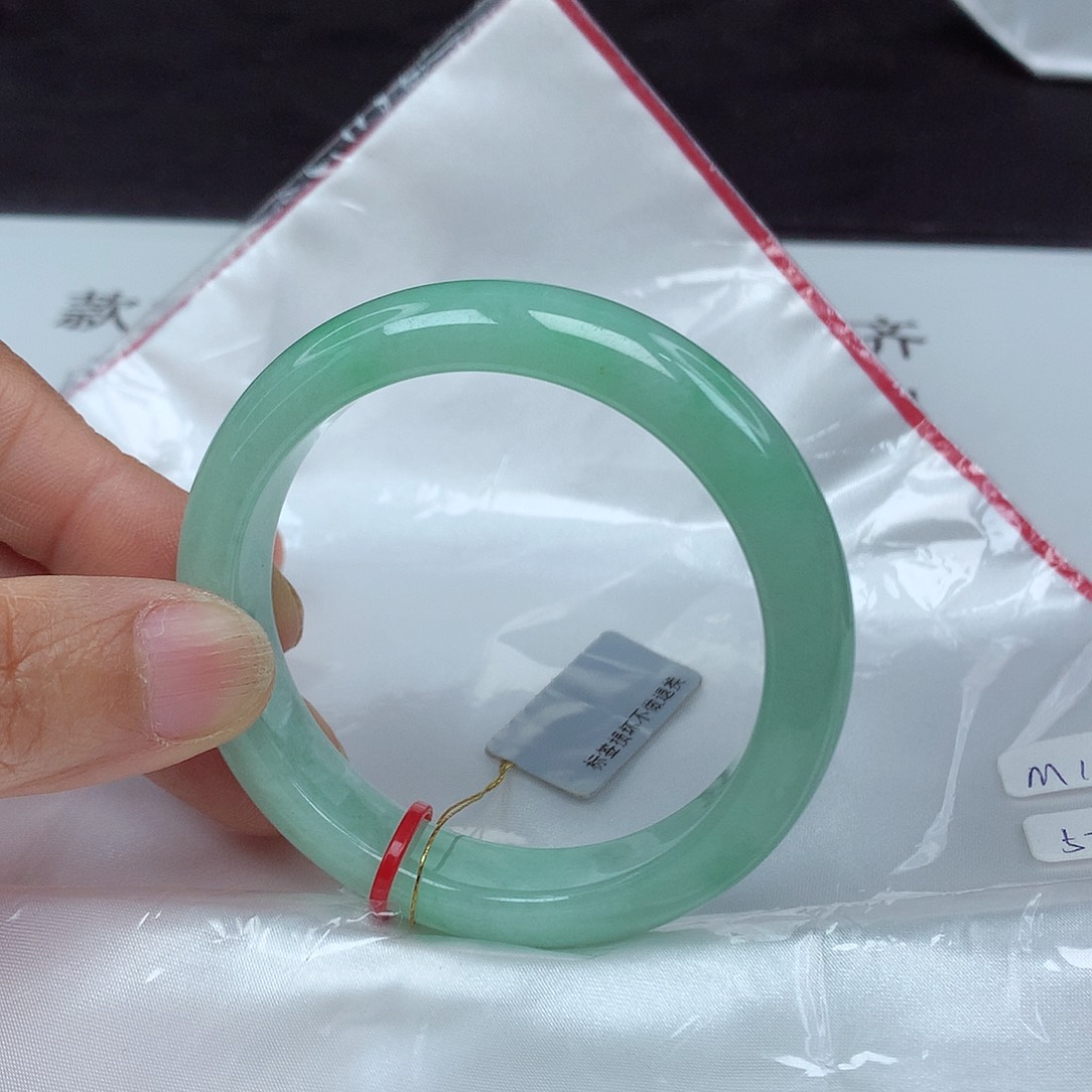 翡翠手镯未镶嵌53圈3734