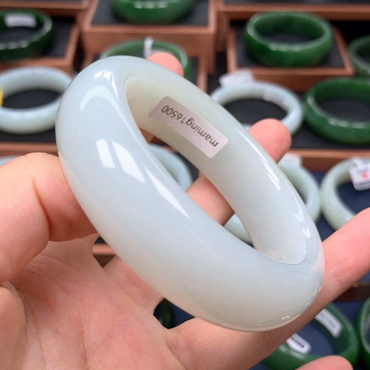 未镶嵌手镯和田玉56