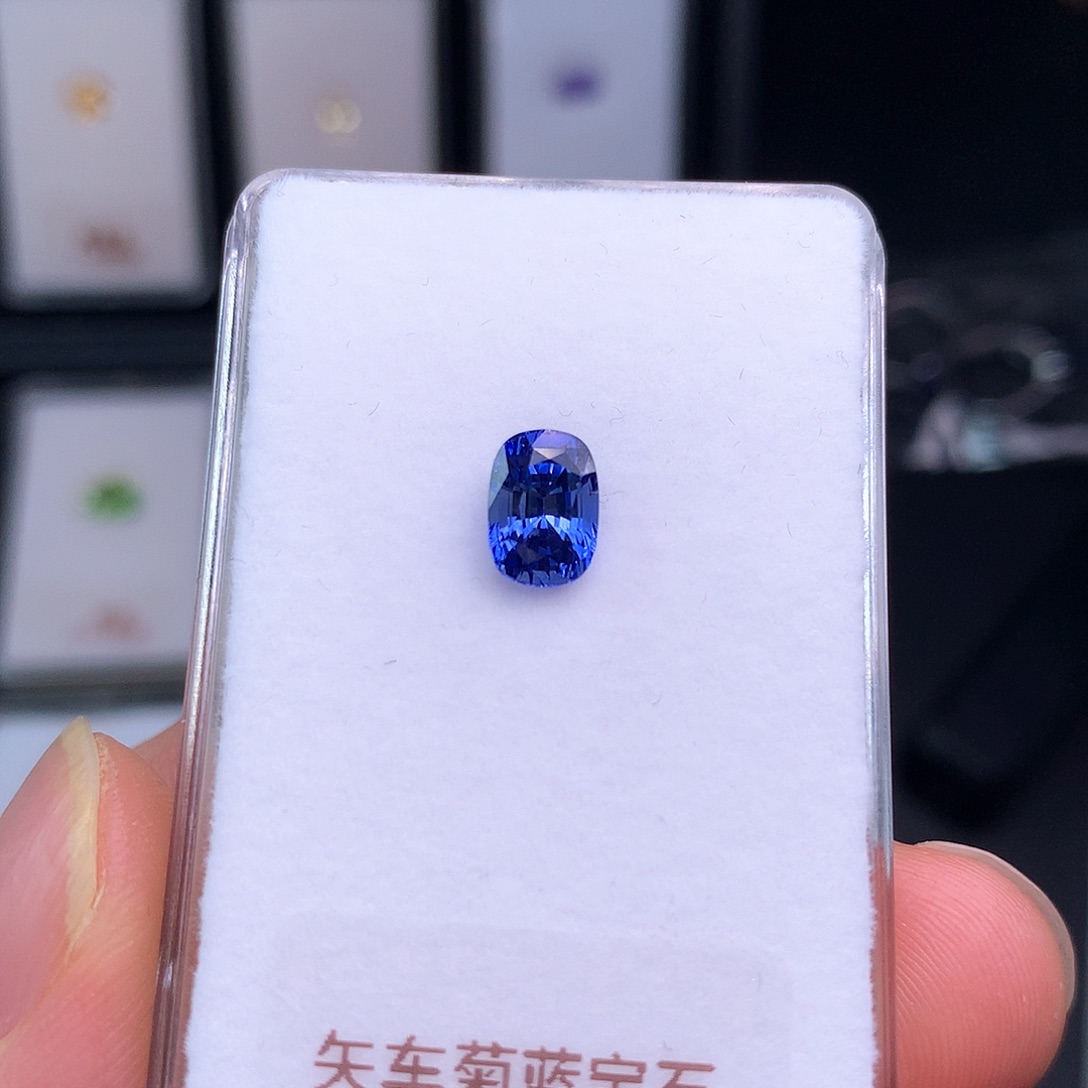 蓝宝石珠宝奇石未镶嵌2.10