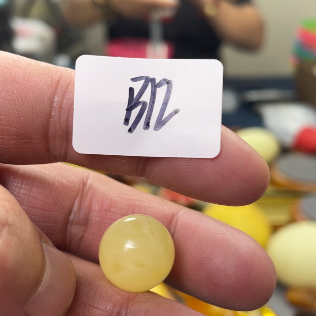 手链琥珀未镶嵌多样性发，发其中一件