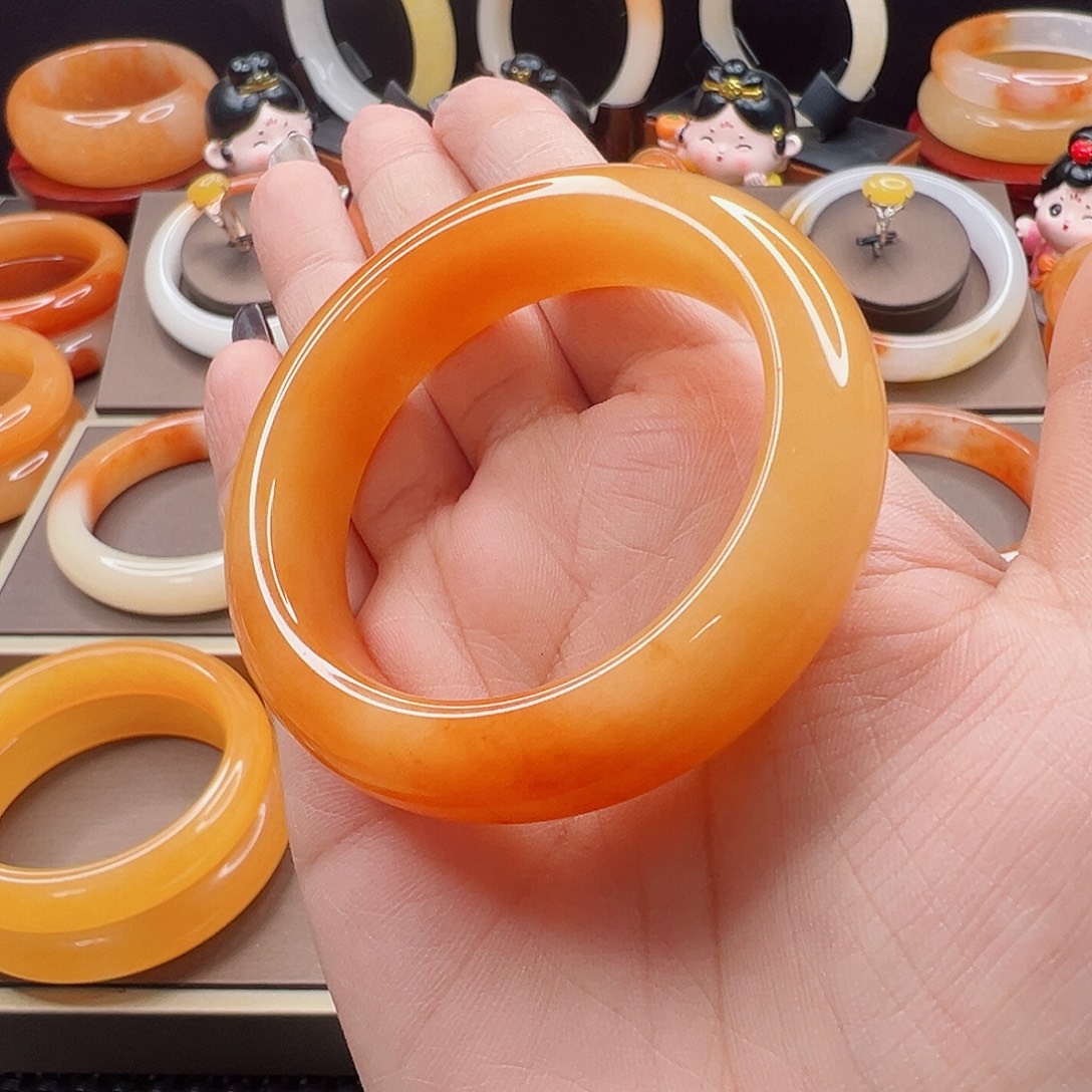 石英质玉（黄龙玉）未镶嵌手镯包容福利52.7