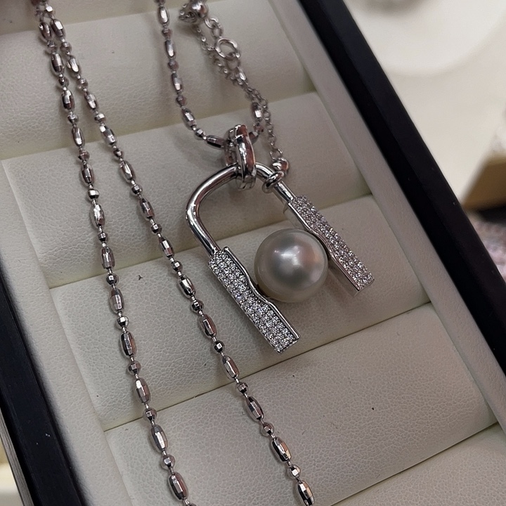 银S925镶嵌海水珍珠吊坠(赠链)