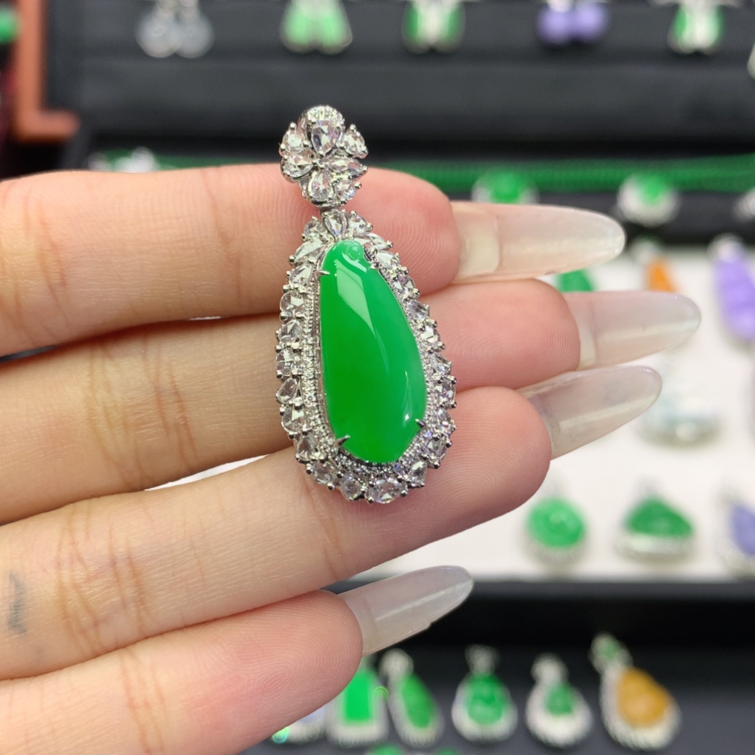 翡翠18K金镶嵌吊坠(不含链)