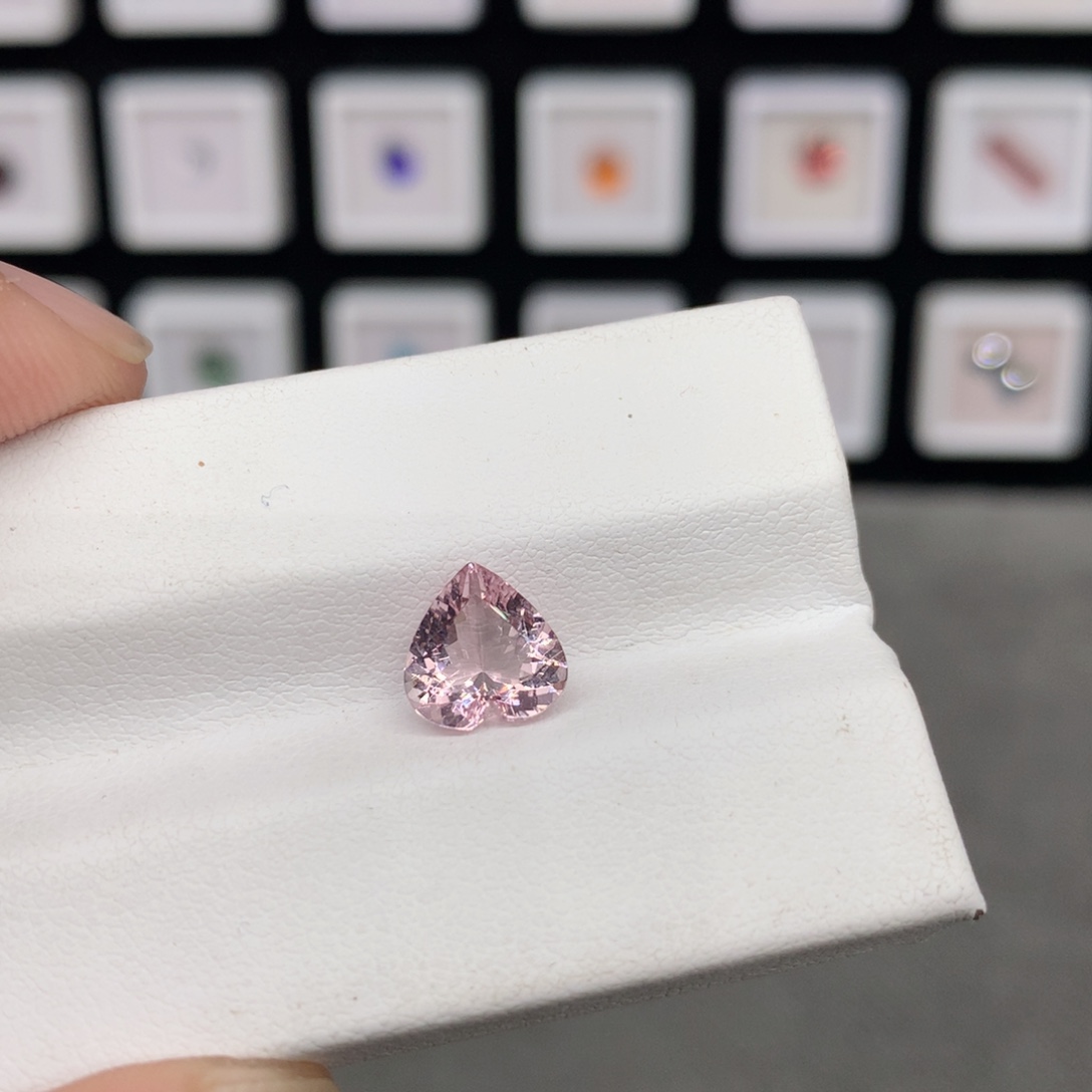 绿柱石（摩根石）裸石1.5克拉