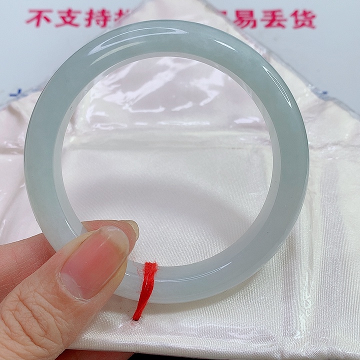 未镶嵌手镯翡翠燕*