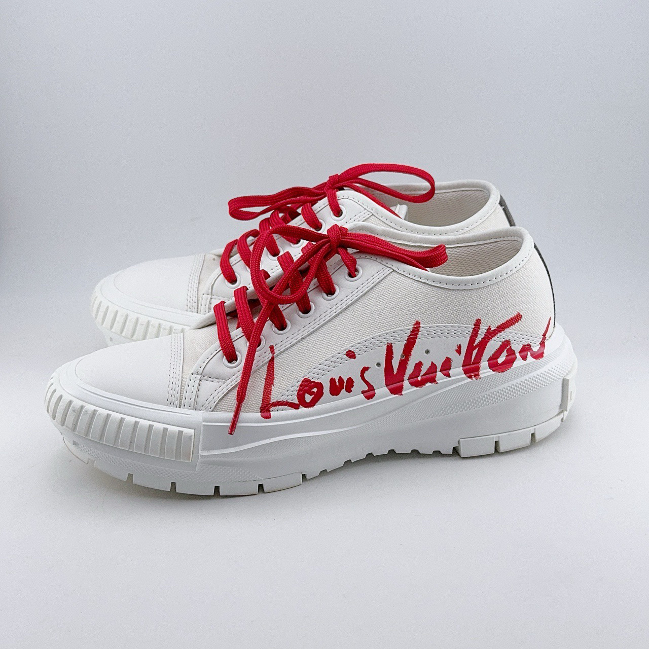 95新 LouisVuitton/路易威登 38码/98新/情人节squad运动板鞋