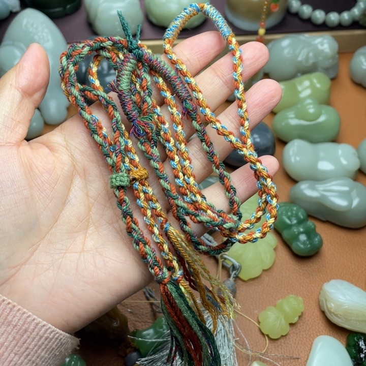 【闪购商品】颈饰未镶嵌和田玉?****?